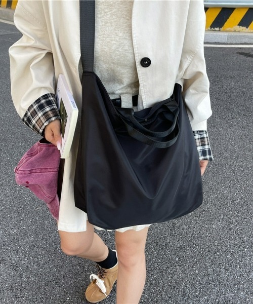 【最終価格】ディーゼルY2kショルダーバッグブラック＆グレー トートバッグA4 セール】【Y2K】大容量マルチショルダーバッグ／トートバッグ（A4