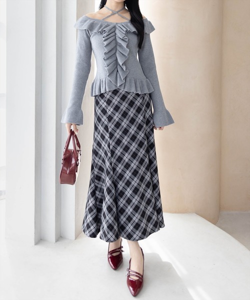 clear（クリア）の「ホルターネックリボンフリルフレアスリーブニットトップス[大人 フェミニン]（ニット/セーター・レディース・ブラック/アイボリー/杢グレー/ボルドー・F）」の11枚目の写真