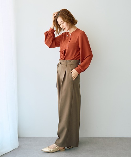 YECCA VECCA（イェッカヴェッカ）の「パールブローチ付きボウタイブラウス（シャツ/ブラウス・レディース・ブラック/アイボリー/レッド・FREE）」の21枚目の写真