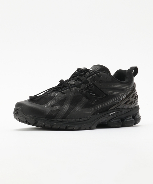 NEW BALANCE(ニューバランス)の「NEW BALANCE (ニューバランス) U1906RNB(スニーカー・メンズ・ブラック・29cm/28.5cm/28cm/27.5cm/27cm/26.5cm/26cm/25.5cm)」の2枚目の写真
