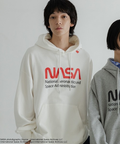 LOWRYS FARM（ローリーズファーム）の「【LFM(U)】NASAスウェットフーディー　 598337（Tシャツ/カットソー・メンズ・グレー/ホワイト・MEDIUM/LARGE）」の2枚目の写真