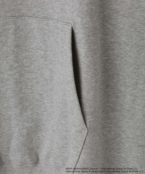 LOWRYS FARM（ローリーズファーム）の「【LFM(U)】NASAスウェットフーディー　 598337（Tシャツ/カットソー・メンズ・グレー/ホワイト・MEDIUM/LARGE）」の7枚目の写真