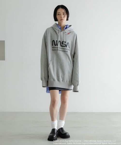 LOWRYS FARM（ローリーズファーム）の「【LFM(U)】NASAスウェットフーディー　 598337（Tシャツ/カットソー・メンズ・グレー/ホワイト・MEDIUM/LARGE）」の15枚目の写真