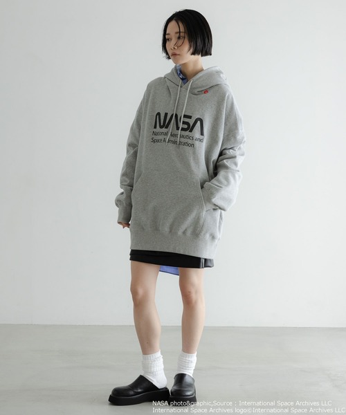 LOWRYS FARM（ローリーズファーム）の「【LFM(U)】NASAスウェットフーディー　 598337（Tシャツ/カットソー・メンズ・グレー/ホワイト・MEDIUM/LARGE）」の16枚目の写真