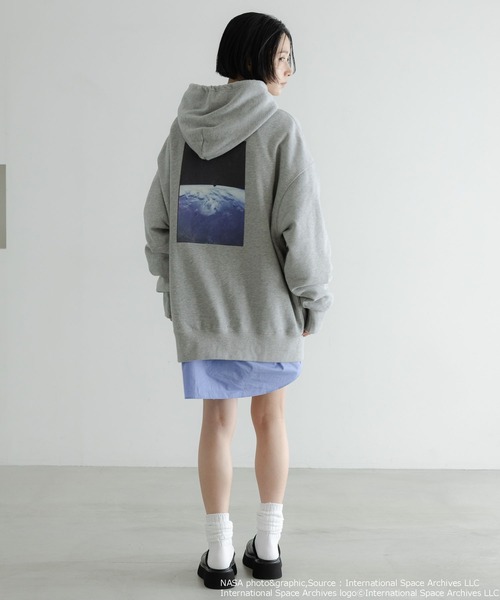 LOWRYS FARM（ローリーズファーム）の「【LFM(U)】NASAスウェットフーディー　 598337（Tシャツ/カットソー・メンズ・グレー/ホワイト・MEDIUM/LARGE）」の17枚目の写真