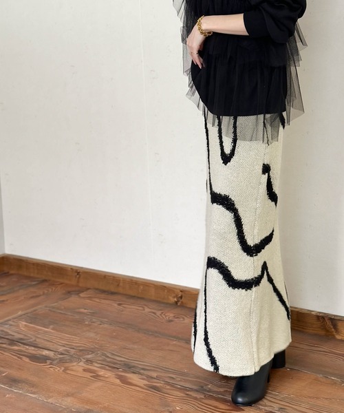 Per sist ence(パーシエンス)の「ラインジャガードタイトスカート(スカート・レディース・アイボリー/ブラック/グレー・ONE SIZE)」の9枚目の写真