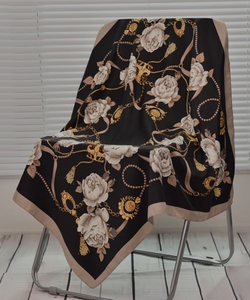 resonance】シックデザイン ヴィンテージ調 カメリア×チェーン柄 大判