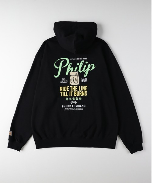 Right-on（ライトオン）の「【Philip Lumbang】プリントスウェットパーカー（パーカー・メンズ・ブラック/ネイビー/ホワイト・L/XL/M）」の3枚目の写真