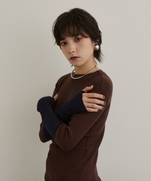 DFFUR.(ディフル)の「バイカラースリーブアシメヘムトップス(Tシャツ/カットソー・レディース・アイボリー/ダークブラウン・FREE)」の22枚目の写真