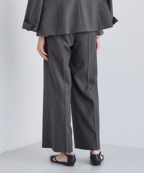 INDIVI(インディヴィ)の「【洗える/通勤/スーツ】メランジストレッチ ワイドパンツ(スーツパンツ・レディース・ネイビー/チャコールグレー/ブラウン系その他・34/12/05/03/40/38/36/19/15 /13/42)」の14枚目の写真