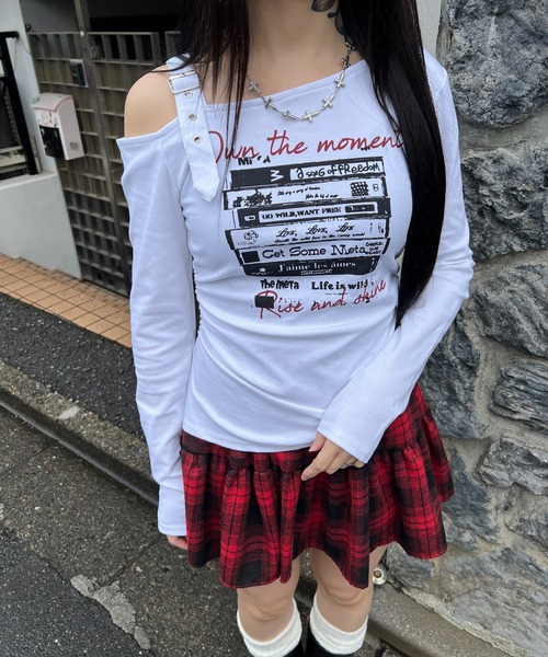 Figments(フィグメンツ)の「ショルダーベルトスクリーンロンT(Tシャツ/カットソー・レディース・ブラック/ホワイト・FREE)」の11枚目の写真