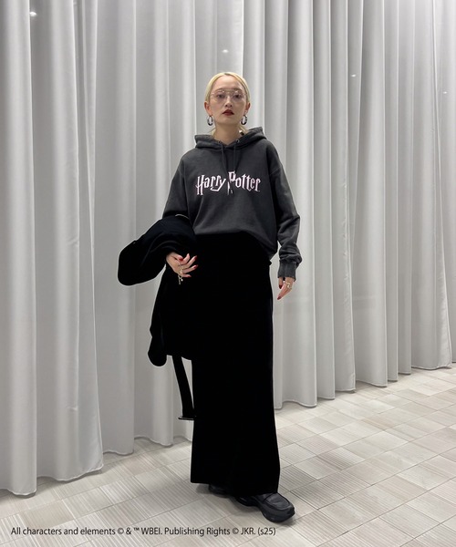 Ameri（アメリ）の「Harry Potter PIGMENT HOODIE（パーカー・レディース・ブラック・SMALL/MEDIUM）」の18枚目の写真