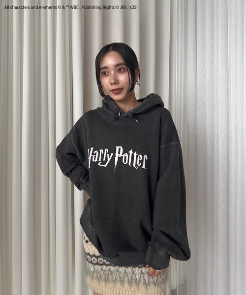 Ameri（アメリ）の「Harry Potter PIGMENT HOODIE（パーカー・レディース・ブラック・SMALL/MEDIUM）」の12枚目の写真