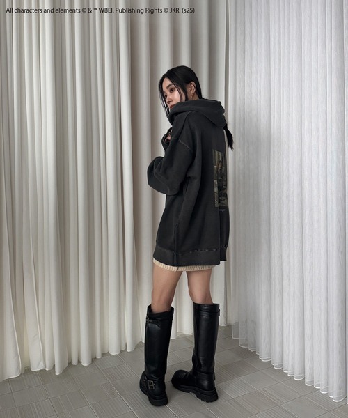 Ameri（アメリ）の「Harry Potter PIGMENT HOODIE（パーカー・レディース・ブラック・SMALL/MEDIUM）」の14枚目の写真