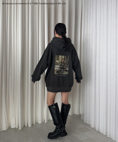 Ameri（アメリ）の「Harry Potter PIGMENT HOODIE（パーカー・レディース・ブラック・SMALL/MEDIUM）」の13枚目の写真