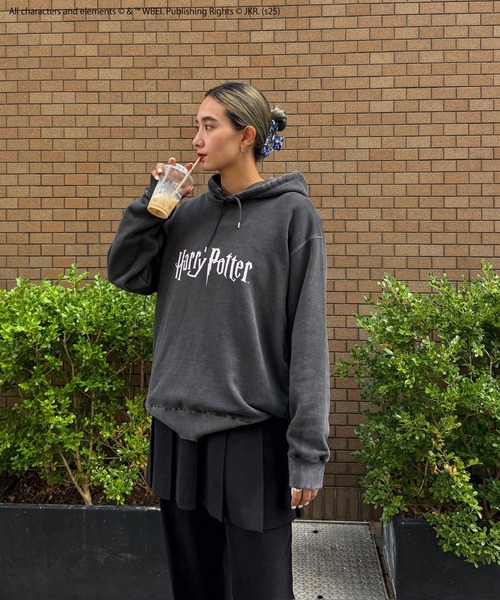 Ameri（アメリ）の「Harry Potter PIGMENT HOODIE（パーカー・レディース・ブラック・SMALL/MEDIUM）」の20枚目の写真