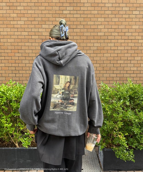 Ameri（アメリ）の「Harry Potter PIGMENT HOODIE（パーカー・レディース・ブラック・SMALL/MEDIUM）」の19枚目の写真