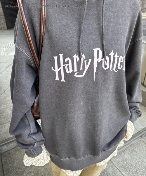 Ameri（アメリ）の「Harry Potter PIGMENT HOODIE（パーカー・レディース・ブラック・SMALL/MEDIUM）」の7枚目の写真