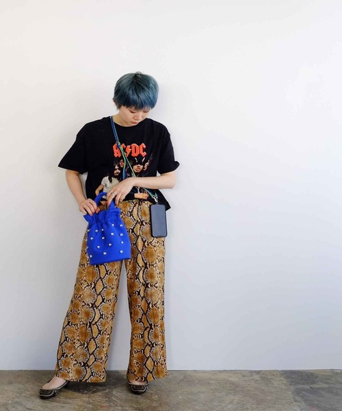 Cheek(チーク)の「kirakira 2way shoulder(ボディバッグ/ウエストポーチ・レディース・ブラック/グレー/ブルー/ピンク/イエロー・FREE)」の3枚目の写真