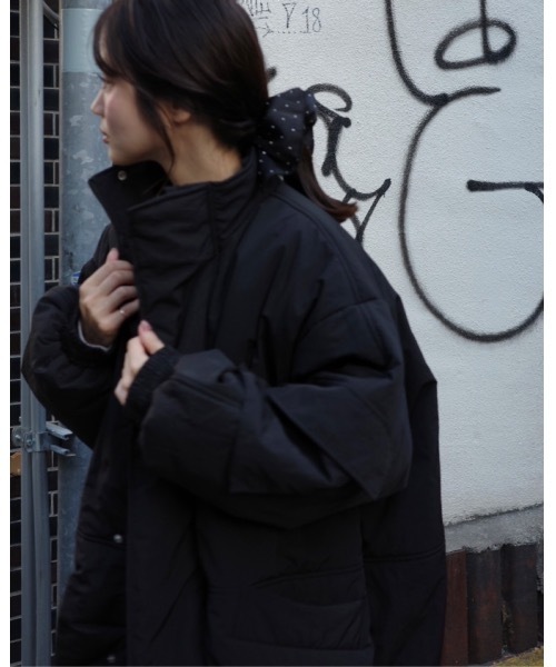 JUMELLE(ジュメロ)の「モンスターコート(ダウンジャケット/コート・レディース・ベージュ/ブラック・FREE)」の10枚目の写真