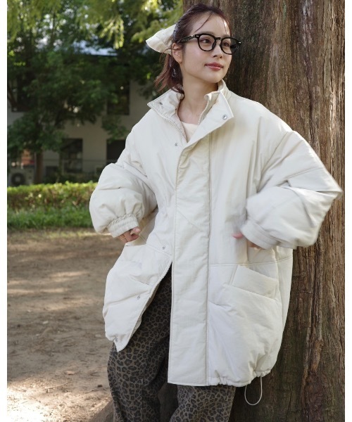 JUMELLE(ジュメロ)の「モンスターコート(ダウンジャケット/コート・レディース・ベージュ/ブラック・FREE)」の13枚目の写真