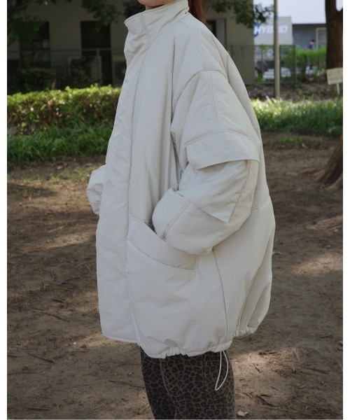 JUMELLE(ジュメロ)の「モンスターコート(ダウンジャケット/コート・レディース・ベージュ/ブラック・FREE)」の15枚目の写真