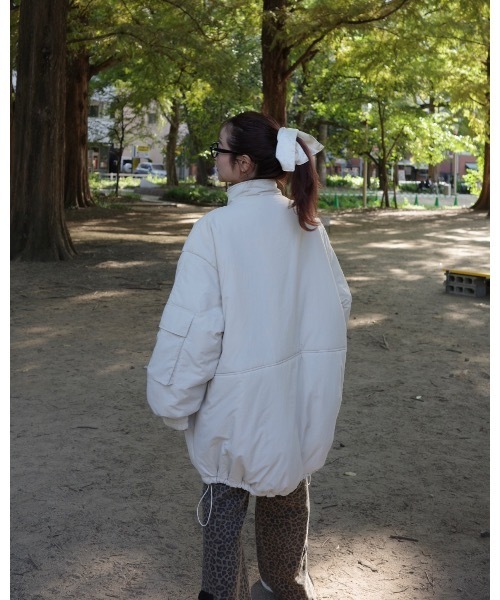 JUMELLE(ジュメロ)の「モンスターコート(ダウンジャケット/コート・レディース・ベージュ/ブラック・FREE)」の16枚目の写真