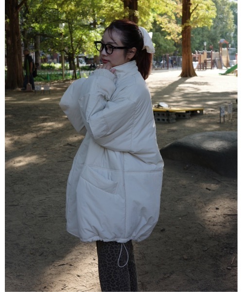 JUMELLE(ジュメロ)の「モンスターコート(ダウンジャケット/コート・レディース・ベージュ/ブラック・FREE)」の17枚目の写真