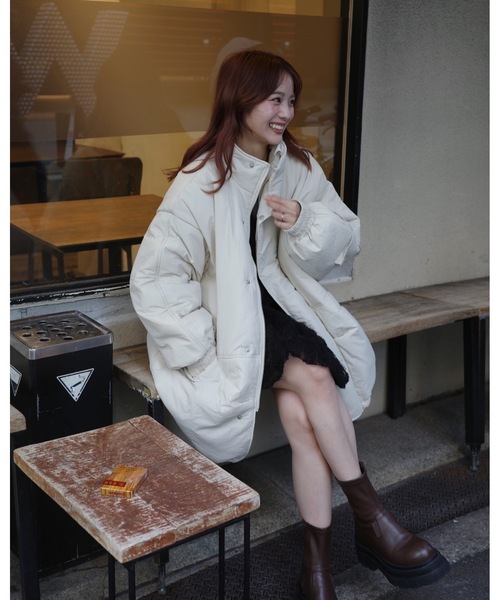 JUMELLE(ジュメロ)の「モンスターコート(ダウンジャケット/コート・レディース・ベージュ/ブラック・FREE)」の3枚目の写真