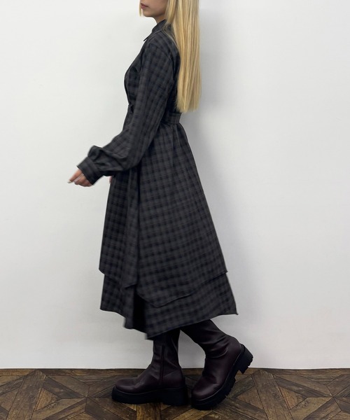 NICOLE CLUB(ニコル クラブ)の「イレヘムアシメワンピース(ワンピース・レディース・ネイビー系/ブルー/ブラウン系・MEDIUM)」の11枚目の写真
