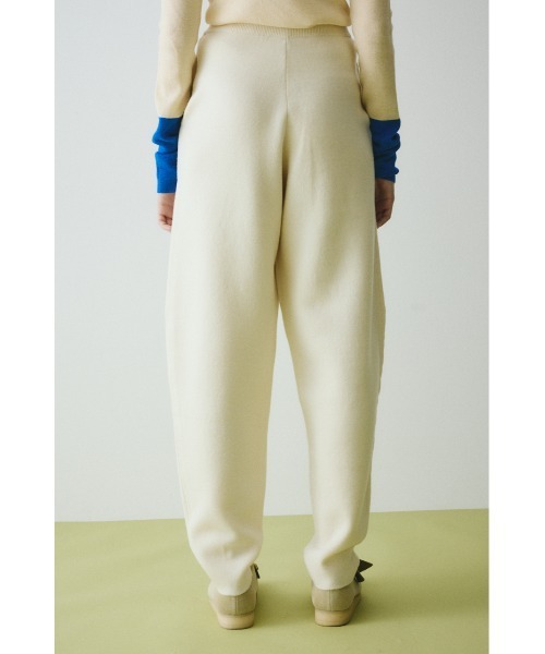 HeRIN.CYE(ヘリンドットサイ)の「Cocoon knit pants コクーンニットパンツ(その他パンツ・レディース・オフホワイト/ブラック・38/36)」の12枚目の写真