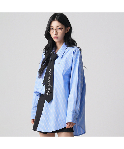 AVANDRESS(アバンドレス )の「Excel Stripe Overfit Shirt - 3COL(シャツ/ブラウス・レディース・チャコール/ブラック/スカイブルー・FREE)」の3枚目の写真