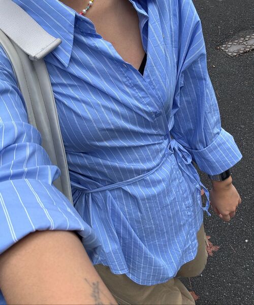 AVANDRESS(アバンドレス )の「Excel Stripe Overfit Shirt - 3COL(シャツ/ブラウス・レディース・チャコール/ブラック/スカイブルー・FREE)」の10枚目の写真