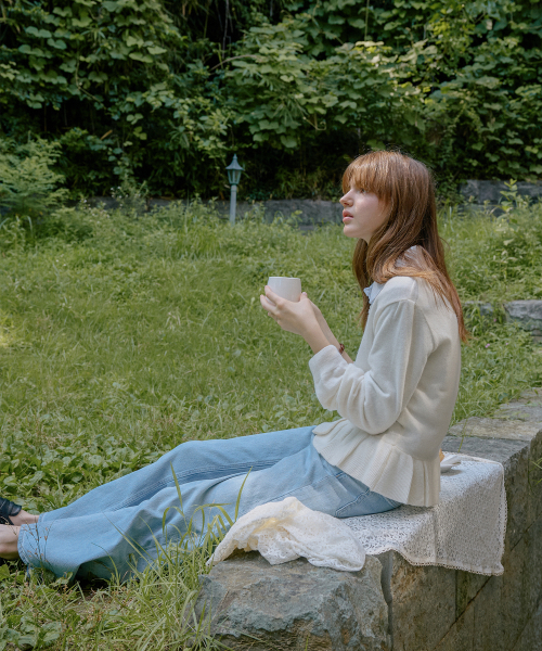 LETTER FROM MOON(レターフロムムーン)の「ヒエンナフリルウールカーディガン(アイボリー)(カーディガン/ボレロ・レディース・その他・FREE)」の5枚目の写真