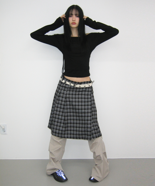 PLACE STUDIO（プレイススタジオ）の「スタンダードホルターストラップスリーブレスセット長袖Tシャツ[ブラック]（Tシャツ/カットソー・レディース・ブラック・FREE）」の2枚目の写真