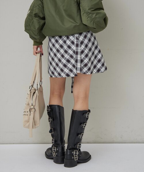 WHO'S WHO gallery(フーズフーギャラリー)の「CHECKED WRAP SKIRT(スカート・レディース・ブラック/ブラウン・FREE)」の7枚目の写真