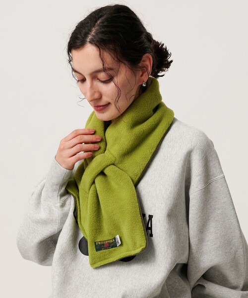 TWEED MILL(ツイードミル)の「<TWEEDMILL>フリース 2トーン マフラー(マフラー・レディース・ロイヤルブルー/ライム/ブラック・FREE)」の3枚目の写真