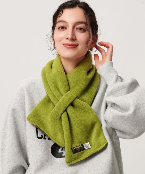 TWEED MILL(ツイードミル)の「<TWEEDMILL>フリース 2トーン マフラー(マフラー・レディース・ロイヤルブルー/ライム/ブラック・FREE)」の5枚目の写真