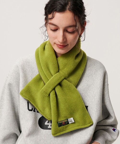 TWEED MILL(ツイードミル)の「<TWEEDMILL>フリース 2トーン マフラー(マフラー・レディース・ロイヤルブルー/ライム/ブラック・FREE)」の6枚目の写真