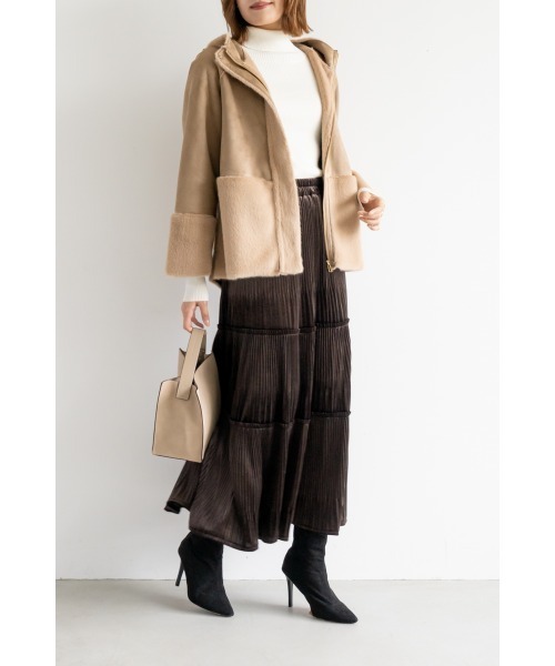 M.deux(エムドゥ)の「フェイクムートンファーコート(テーラードジャケット・レディース・キャメル/グレイッシュベージュ・MEDIUM)」の5枚目の写真