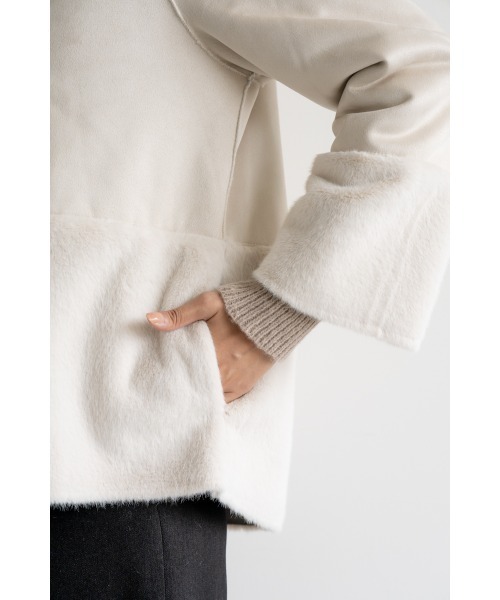 M.deux(エムドゥ)の「フェイクムートンファーコート(テーラードジャケット・レディース・キャメル/グレイッシュベージュ・MEDIUM)」の12枚目の写真