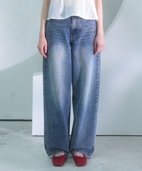 Vivacious(ビバシャス)の「Beads Baggy Denim Pants BLACK(デニムパンツ・レディース・ブラック・SMALL/MEDIUM/LARGE/X-LARGE)」の2枚目の写真