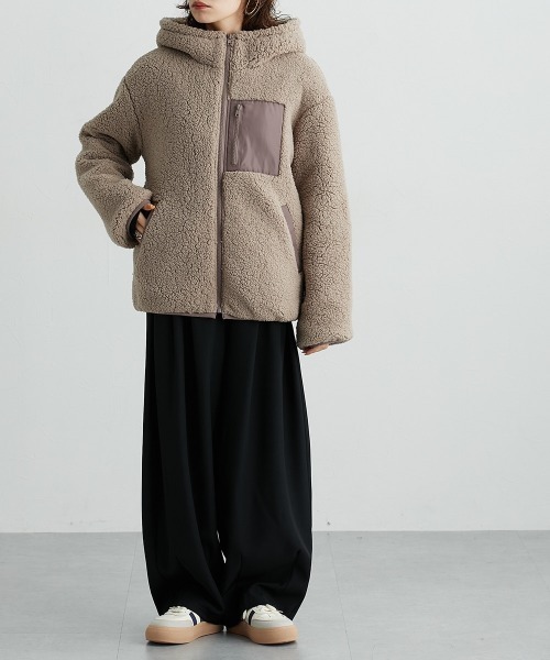 Soiunique（スワユニーク）の「中綿入りボアフードブルゾン　［Soiunique］（カバーオール・レディース・ブラック/モカ・L/M）」の5枚目の写真