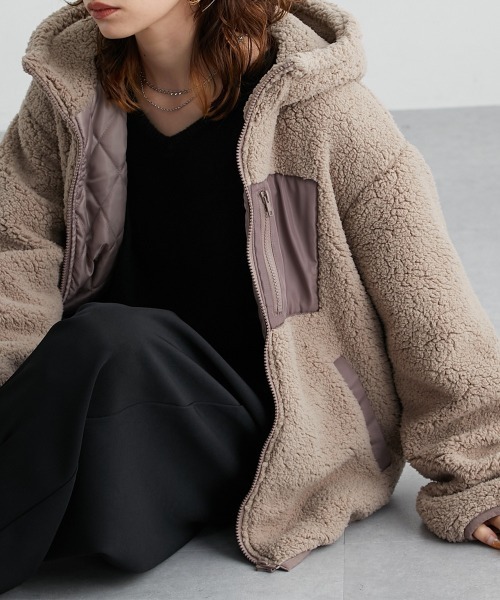 Soiunique（スワユニーク）の「中綿入りボアフードブルゾン　［Soiunique］（カバーオール・レディース・ブラック/モカ・L/M）」の9枚目の写真