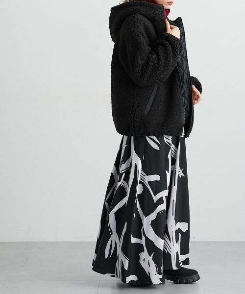 Soiunique（スワユニーク）の「中綿入りボアフードブルゾン　［Soiunique］（カバーオール・レディース・ブラック/モカ・L/M）」の17枚目の写真