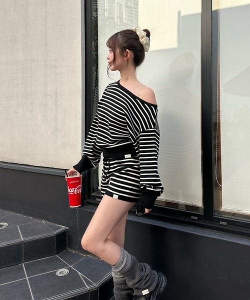 RAY CASSIN(レイカズン)の「ボーダーワンショルニット(ニット/セーター・レディース・レッド系その他2/アイボリー/ブラック系その他2/グレー系その他2・FREE)」の16枚目の写真