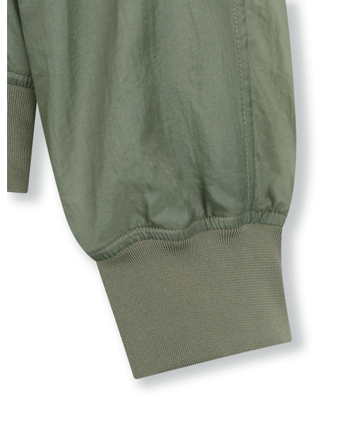 BESLOW(ビースロー)の「SHEER NYLON FLIGHT JACKET KHAKI GREY(ブルゾン・メンズ・その他・SMALL/MEDIUM/LARGE/X-LARGE)」の4枚目の写真