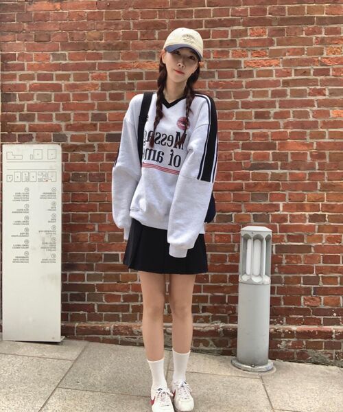 AMESWORLDWIDE（アメスワールドワイド）の「V NECK UNIFORM SWEATSHIRT GREY (AM2DFUM441A)（スウェット・レディース・その他・MEDIUM/LARGE）」の19枚目の写真
