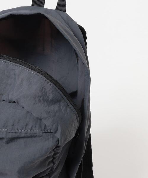 EKAL(エカル)の「EASY DAYPACK(ショルダーバッグ・レディース・ブラック/チャコールグレー・ONE)」の6枚目の写真