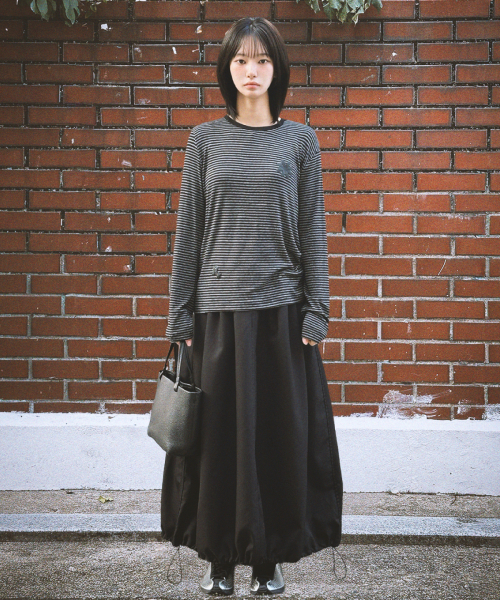 DAMISH（ダミシュ）の「ティンストライプシンボルロゴロングスリーブ_ブラック（Tシャツ/カットソー・レディース・ブラック・FREE）」の2枚目の写真